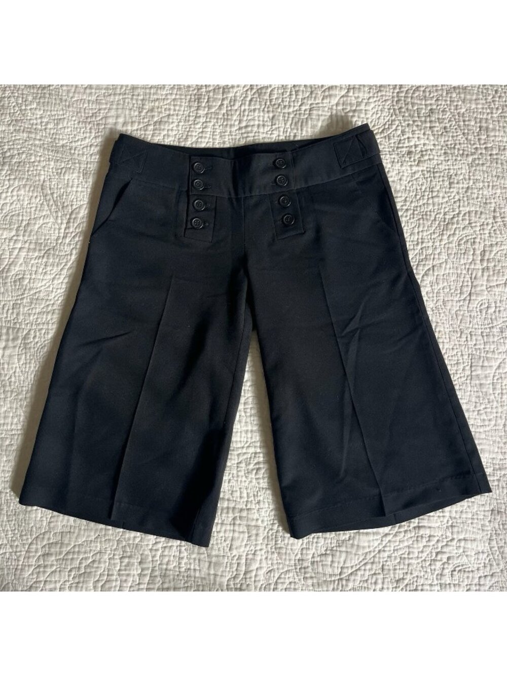 Vintage Women's Guess Jeans Blend Bermuda Shorts Made in the USA Black Size 29